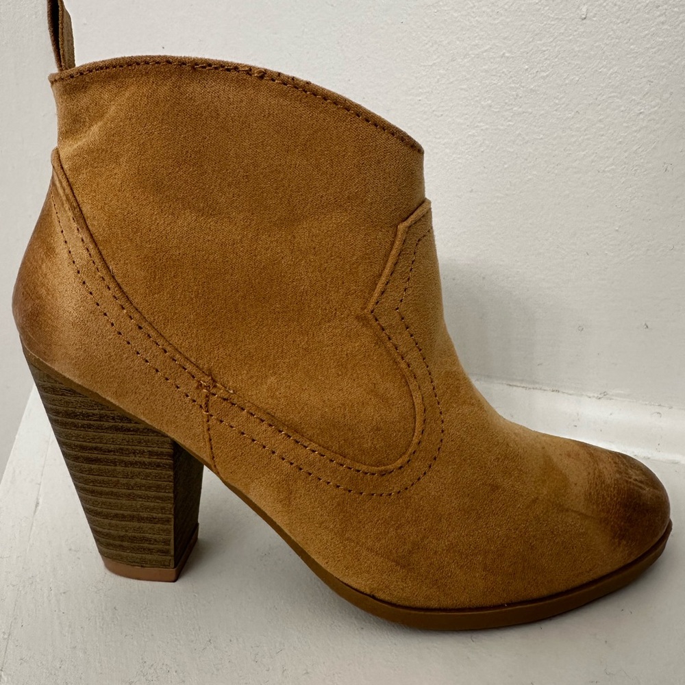 Qupid Western Slip On Stacked Heel, Distressed Cowboy Women's Boot 5.5